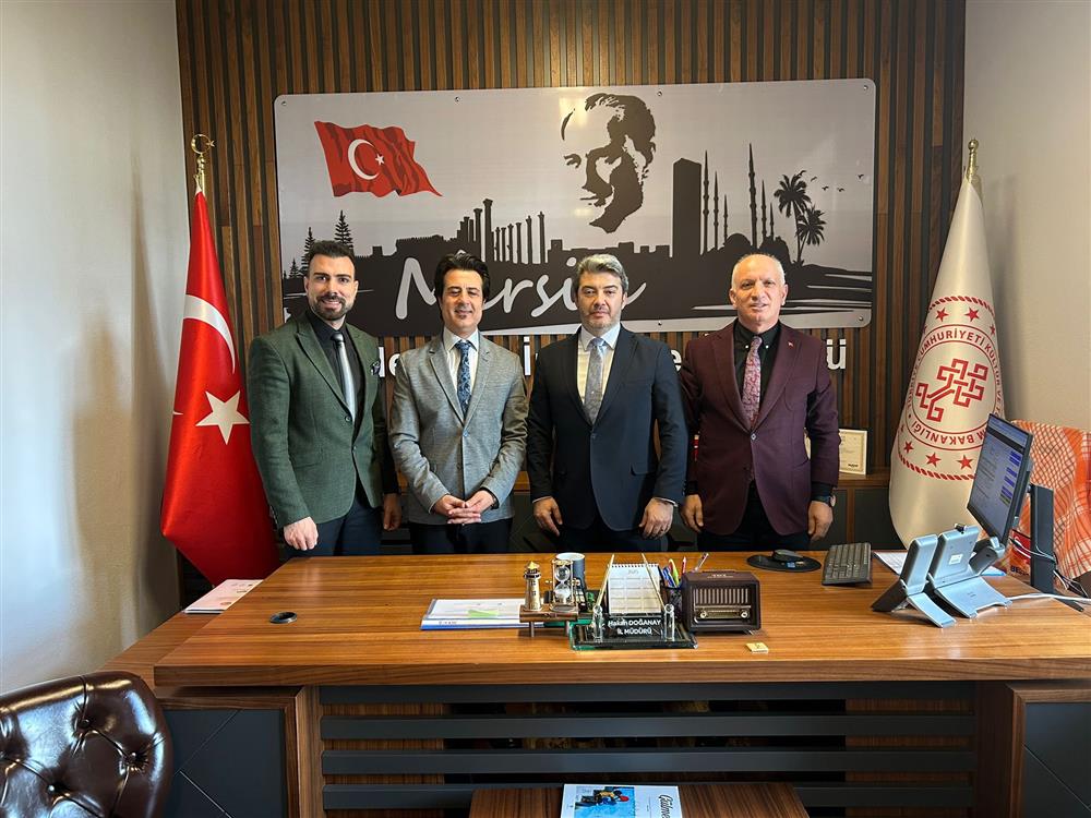 Güzel Sanatlar Müdürü 1.jpg Güzel Sanatlar Müdürü 1.jpg